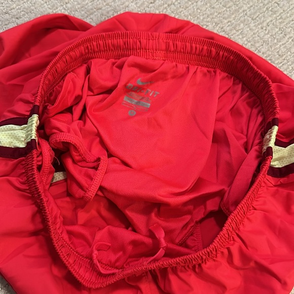 Women’s Nike Dri-Fit shorts - Picture 3 of 3